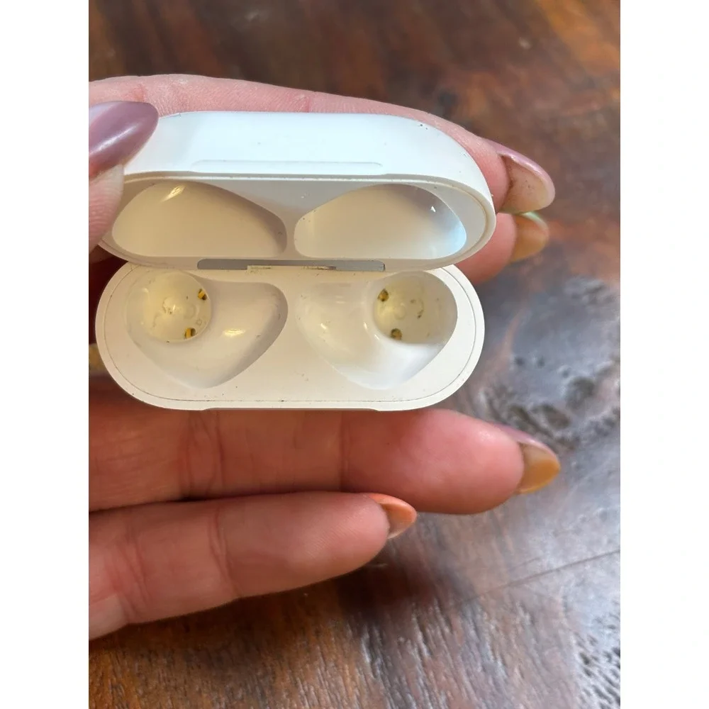 Apple AirPods 3rd Generation MagSafe Charging Case White Replacement Case
